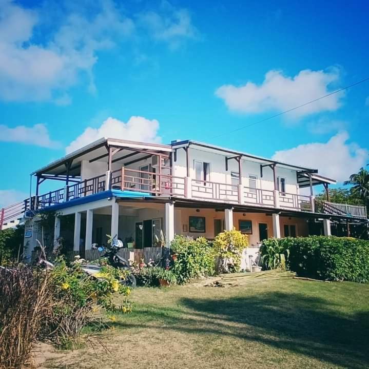 Poisson D'Or Guest House Port Mathurin Exteriör bild